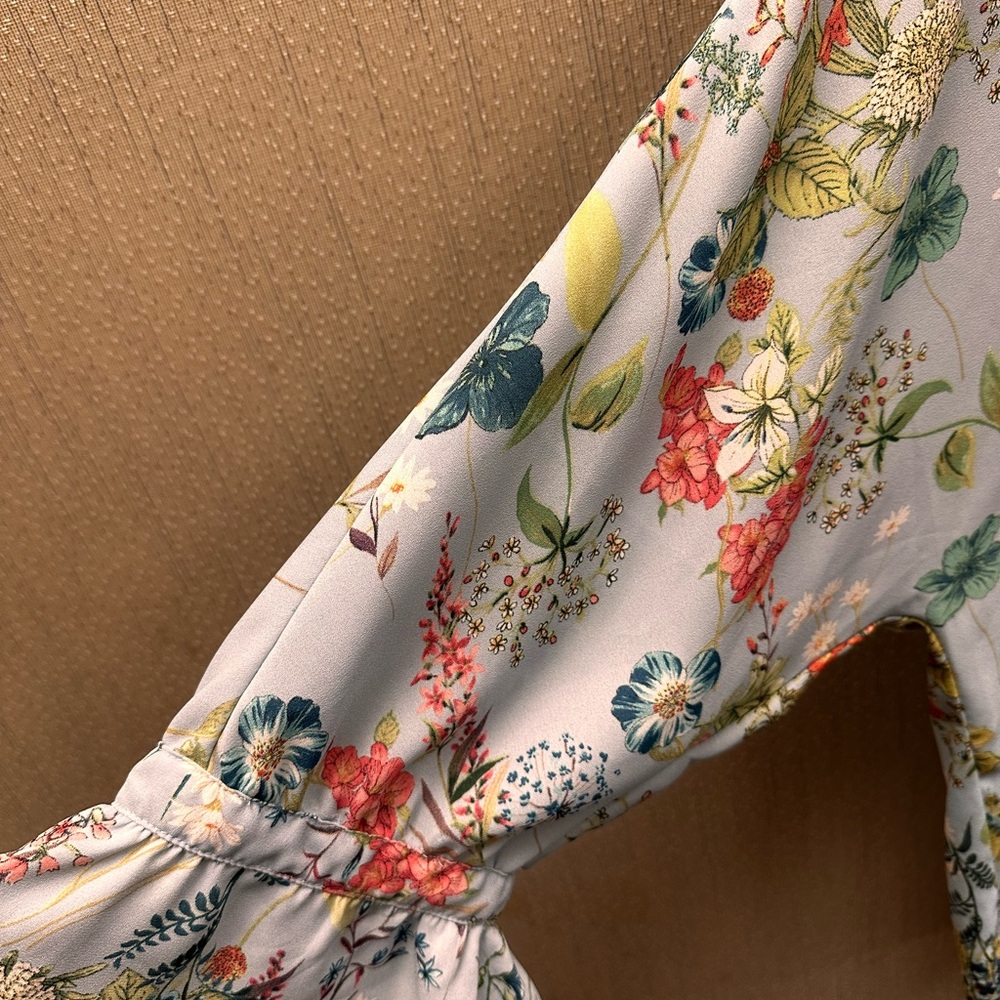 Sanctuary Button-up Floral Blouse Size Large - Picture 9 of 14